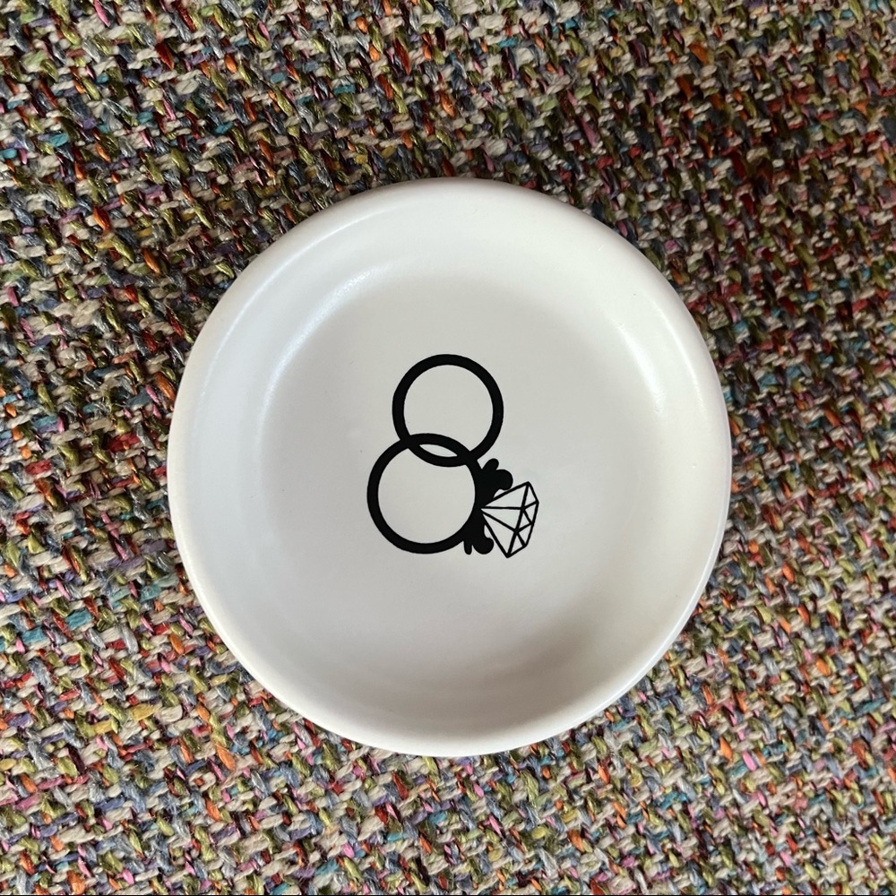 Ring dish, trinket dish